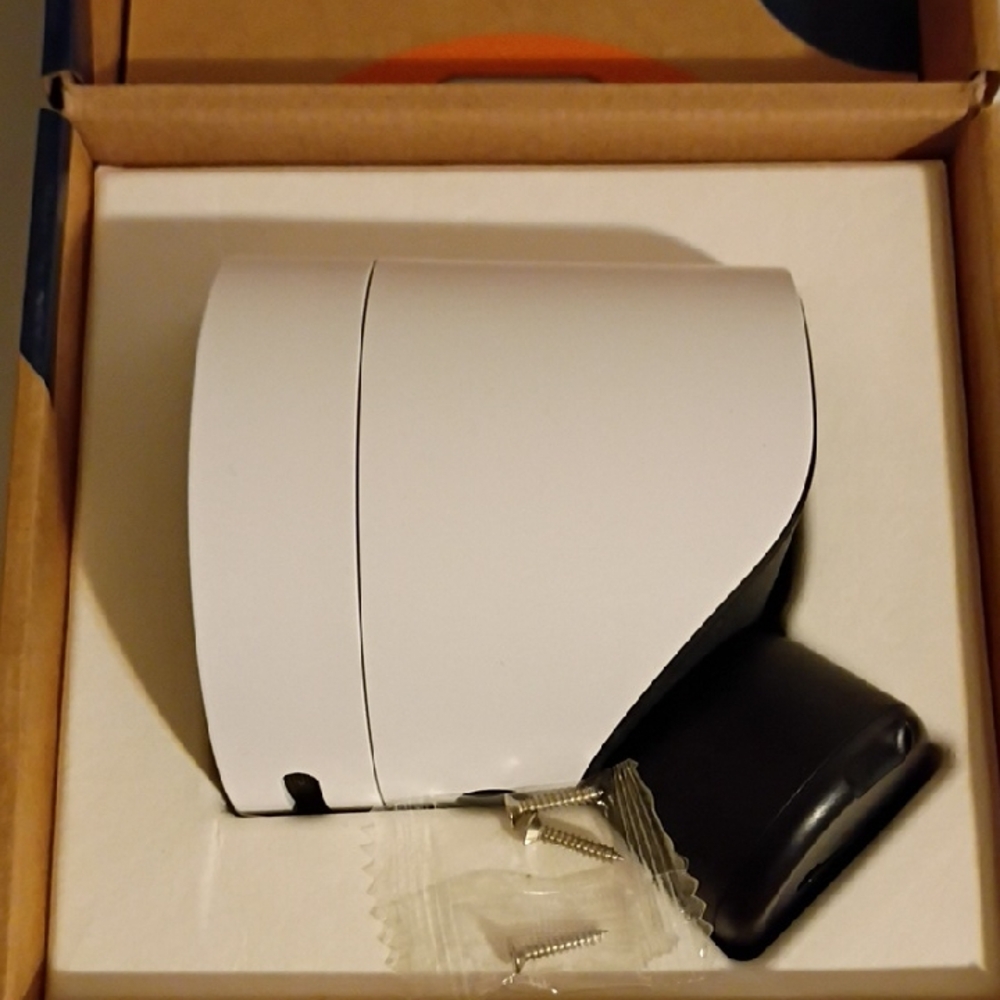 White and Black Wall Mount Bracket Simply Safe Camera.